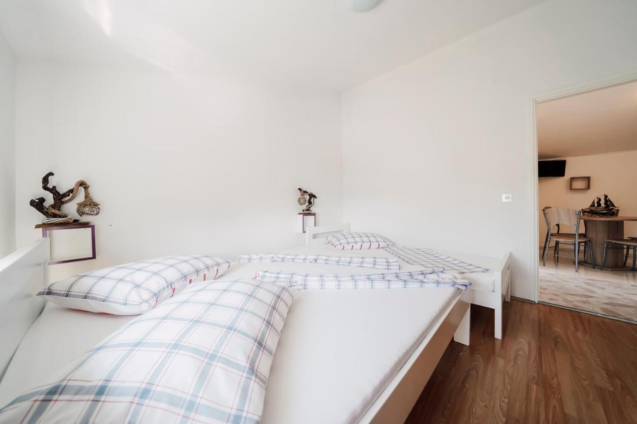 ザダルApartman Melitaアパートメント エクステリア 写真